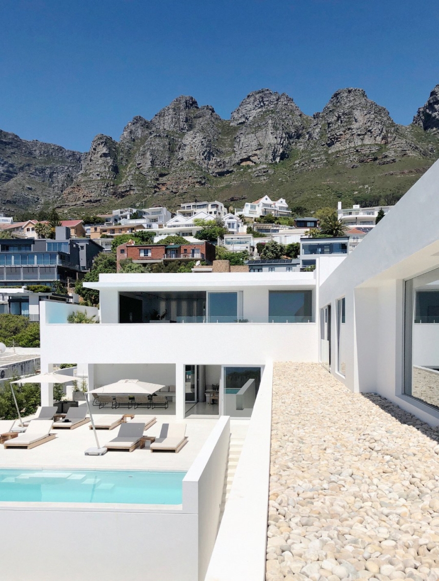 To Let 8 Bedroom Property for Rent in Bakoven Western Cape
